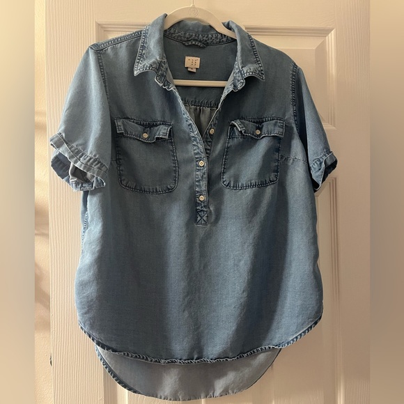 a new day Tops - Women’s Chambray Short Sleeve Top size XL
